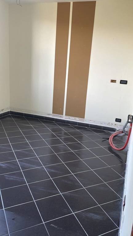 Stanza non arredata - Negozio corso Superga, 31, Buttigliera Alta - foto 3