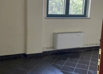 Stanza non arredata - Negozio corso Superga, 31, Buttigliera Alta - foto 4