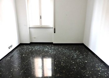 Camera 1 - Trilocale via Rinaldo Rigola, 51, Genova (zona Sampierdarena) - foto 4