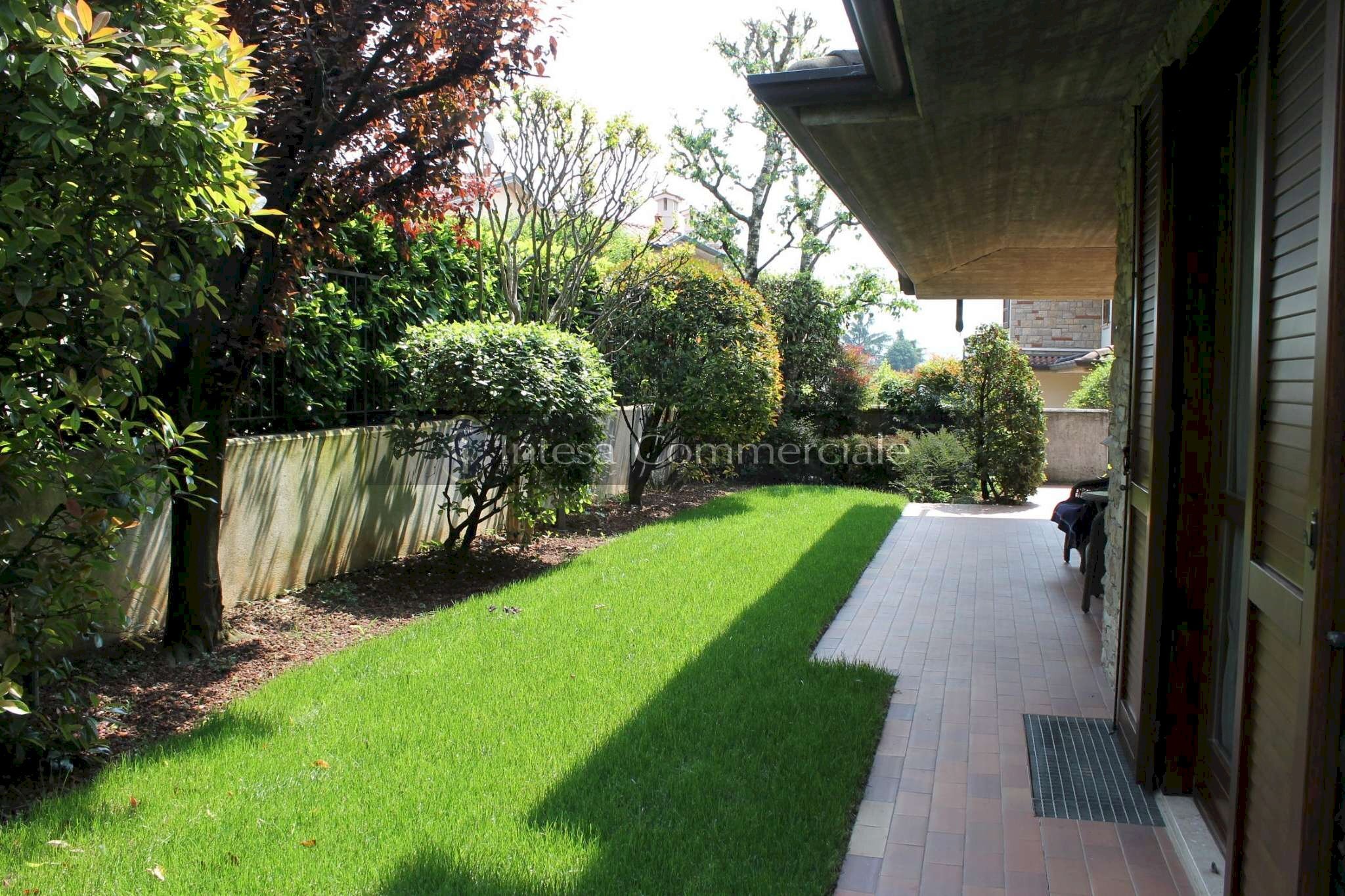 GIARDINO  - Villa Bifamiliare Concesio - foto 2