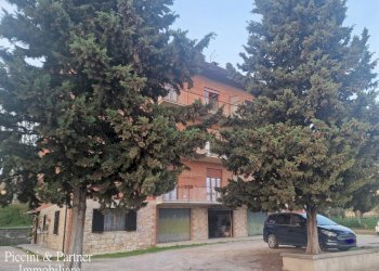 01.jpg - Appartamento Via Console Flaminio, Tuoro sul Trasimeno - foto 1