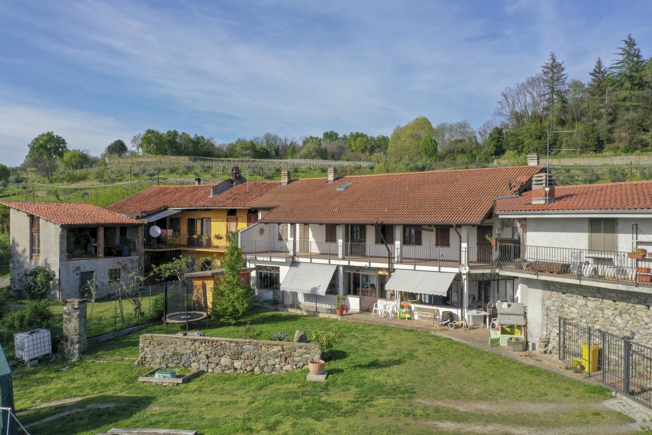 Viverone.jpg - Porzione di casa via Zimone 49, Viverone - foto 3