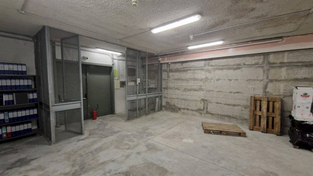 Warehouse San Donato Milanese - photo 1