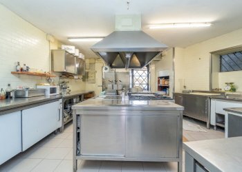 13.jpg - Locale Commerciale Via Nemorense 17, Nemi - foto 10