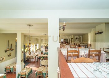 36.jpg - Locale Commerciale Via Nemorense 17, Nemi - foto 20