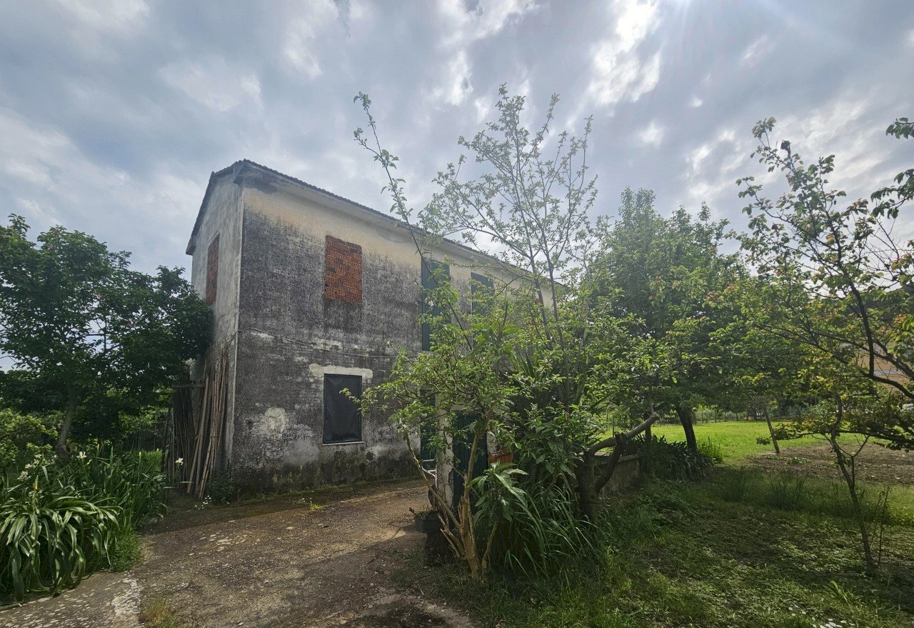 01.jpg - Rustico Via Arena 12, Ameglia - foto 2