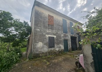 02.jpg - Rustico Via Arena 12, Ameglia - foto 2