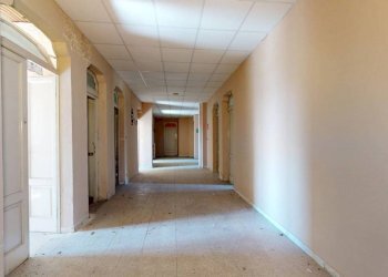 Interni - Villa via Teresa Casati Confalonieri, 18, Varese - foto 37