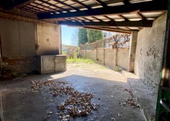 CORTILE INTERNO - Shop via Milano, 36, Biella - photo 12