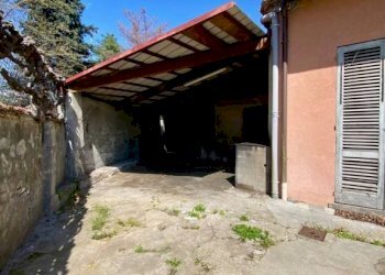 CORTILE INTERNO - Shop via Milano, 36, Biella - photo 16