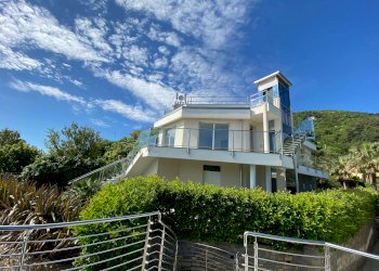 img_9704 - Villa via Luigi Borri, 116/A, Alassio - foto 2