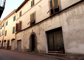 palazzo borgo a mozzanoIMG_0410.JPG - Villa Via Ludovica, Borgo a Mozzano - foto 2