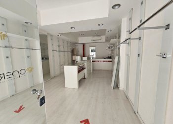 03.jpg - Locale Commerciale Via Pietro Gori 32, Sarzana - foto 3