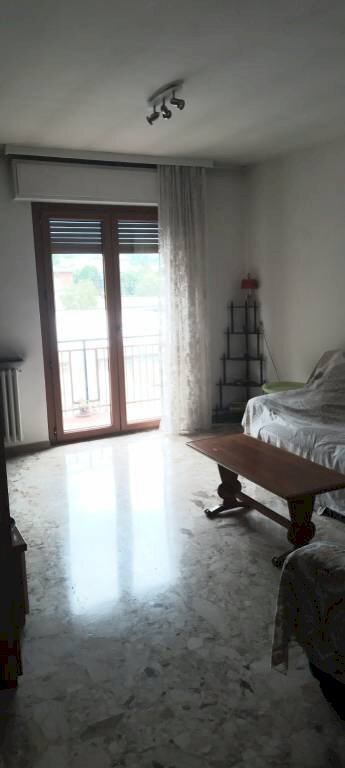 Camera da letto - Quadrilocale viale Italia, 66, Tirano - foto 1