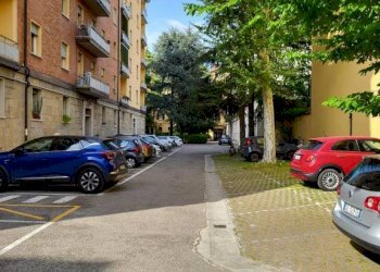 Zona - Box via Sant'Isaia, 6, Bologna (zona Centro Storico) - foto 4