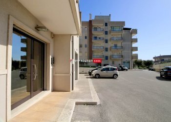 Negozio Via Giuseppe Chiarelli, Martina Franca - foto 11