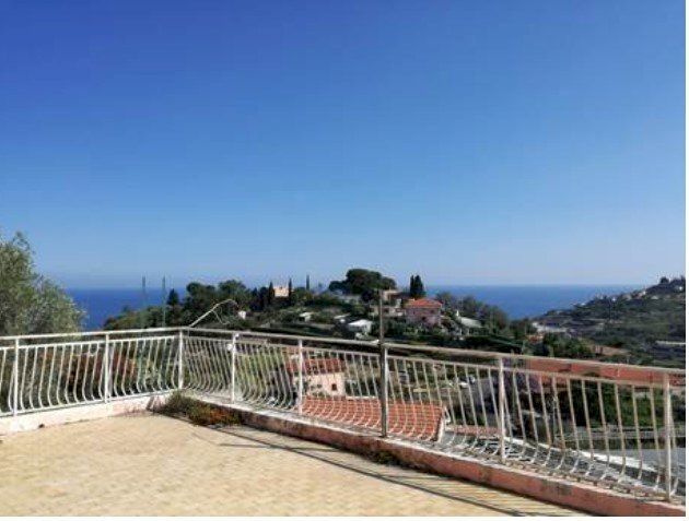 Semi-detached Villa Sanremo - photo 1