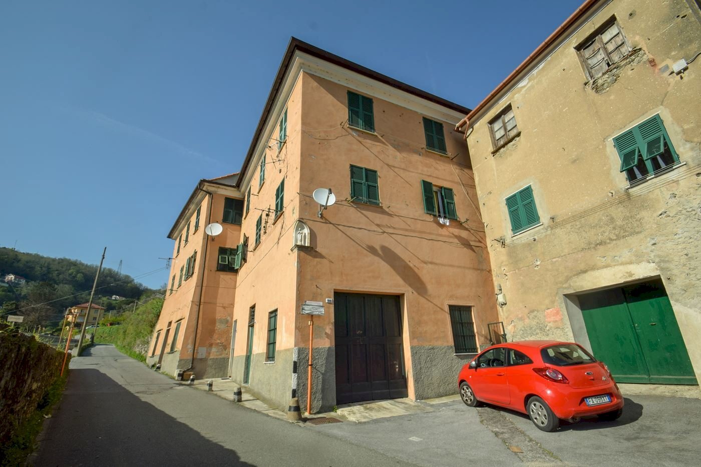 Four-room apartment Via Acquasanta, Genova (neighborhood Acquasanta) - photo 1