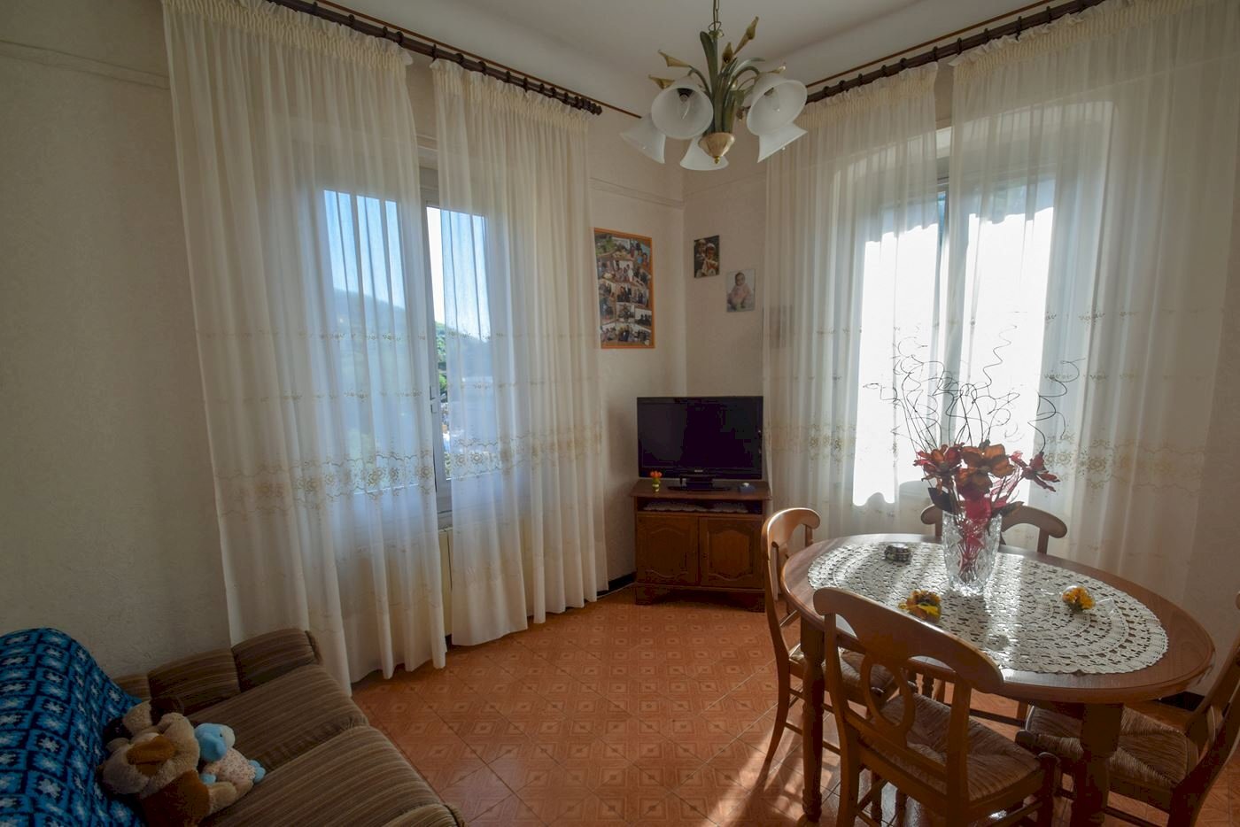 Four-room apartment Via Acquasanta, Genova (neighborhood Acquasanta) - photo 3