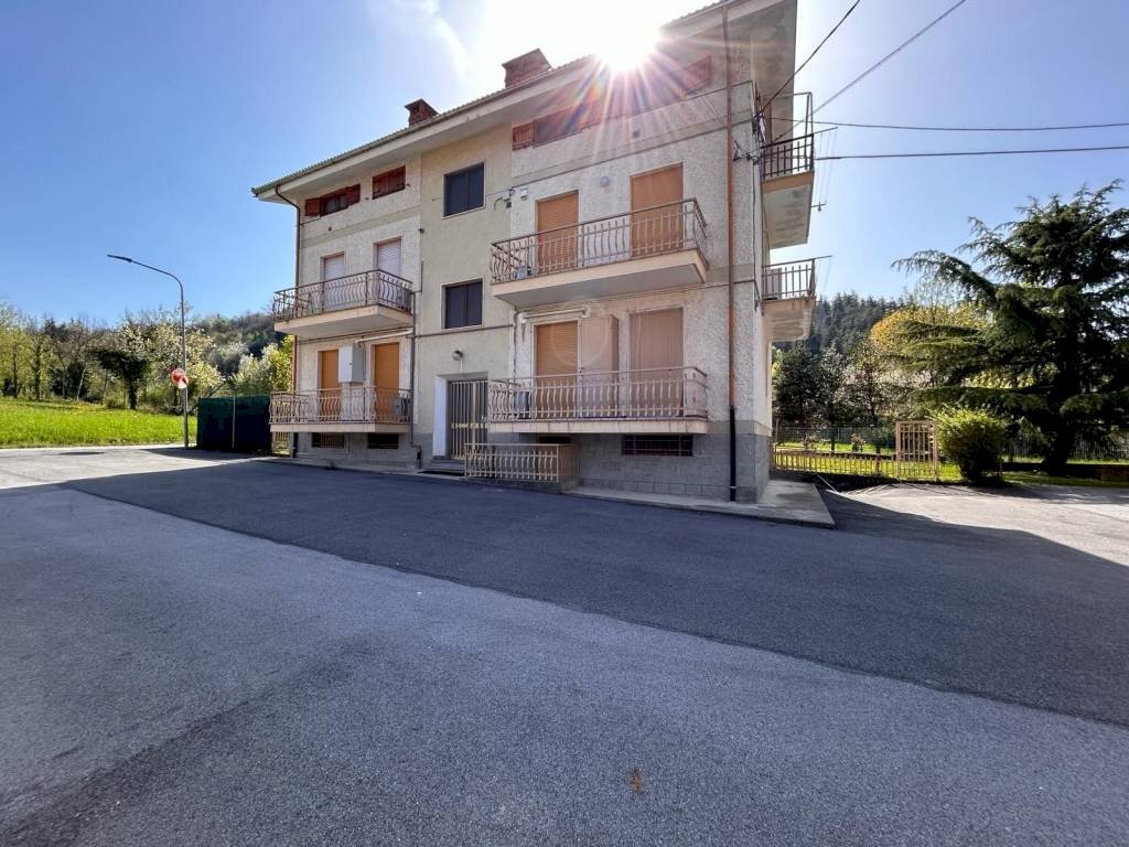 FACCIATA - Trilocale via Circonvallazione Mombrisone, 46, Chiusa di Pesio - foto 2