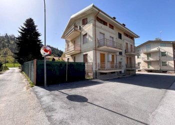 FACCIATA - Trilocale via Circonvallazione Mombrisone, 46, Chiusa di Pesio - foto 5