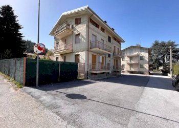 FACCIATA - Trilocale via Circonvallazione Mombrisone, 46, Chiusa di Pesio - foto 6