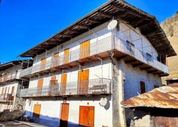 Three-room apartment Frazione Castello, 1, Pontechianale - photo 1