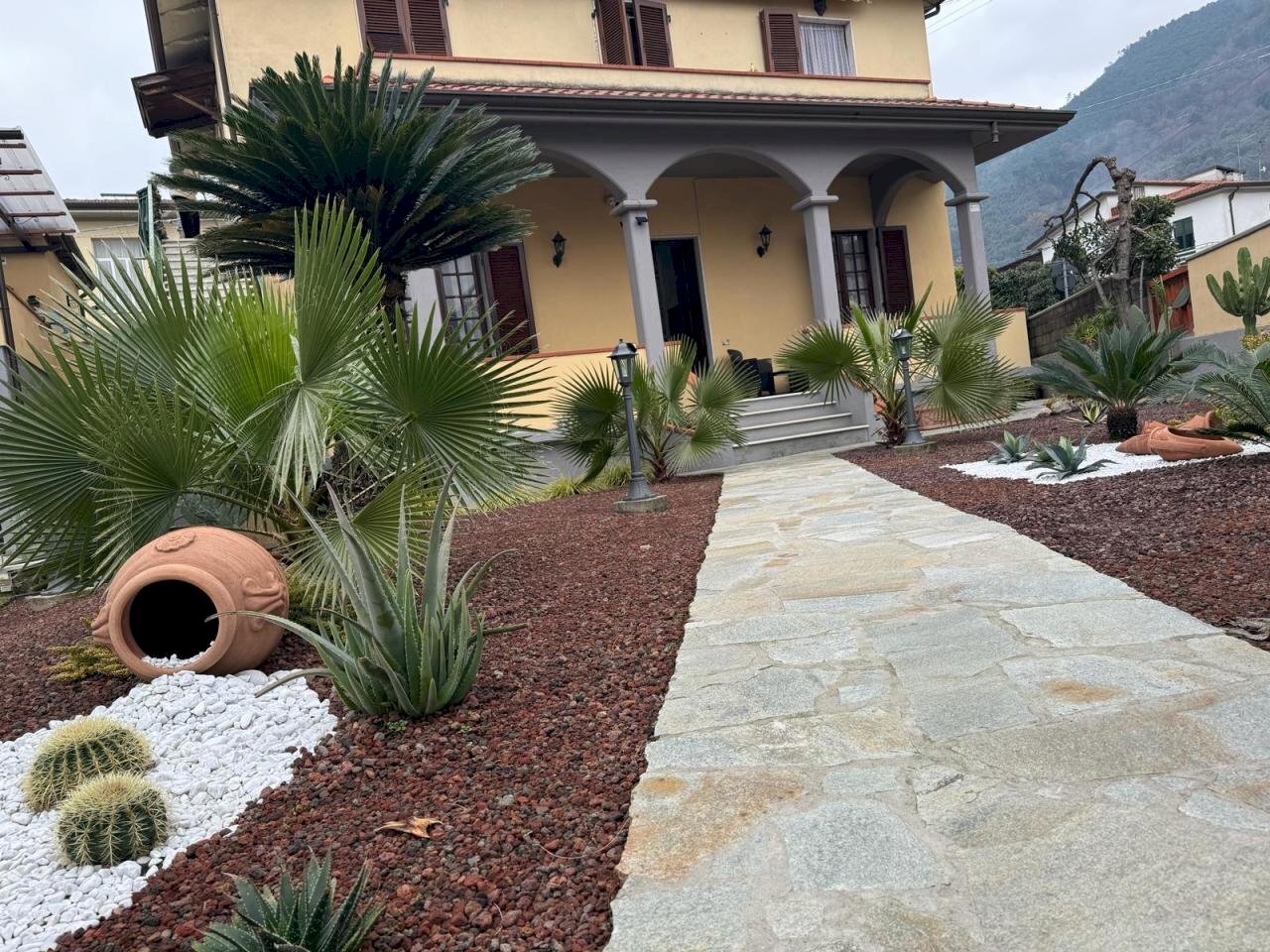 1c7b6b56-e703-4e14-ad9b-555f7e6dbd86.jpg - Casa indipendente Massa - foto 2