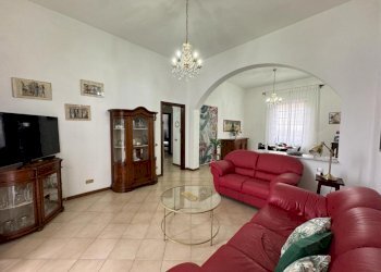 237a7caf-dbfa-4fe0-b677-a2e4db9a8e4e.jpg - Casa indipendente Massa - foto 5