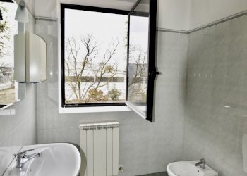 bagno - Capannone Via Caduti di Cefalonia 10, Minerbio - foto 23