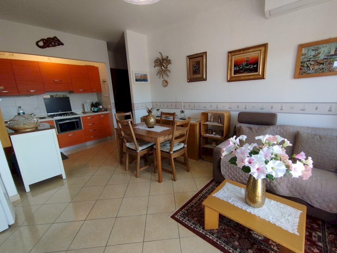 soggiorno con angolo cottura - Trilocale Andora - foto 3