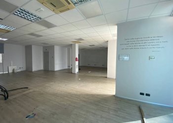 Locale - Shop piazza Quattro Martiri, 43, Carmagnola - photo 4