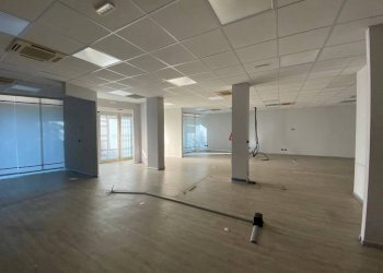 locale - Shop piazza Quattro Martiri, 43, Carmagnola - photo 10