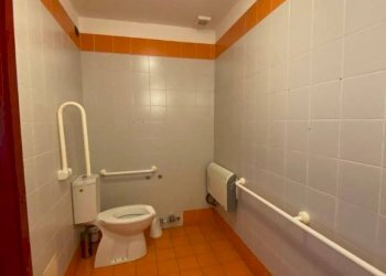 bagno - Shop piazza Quattro Martiri, 43, Carmagnola - photo 13