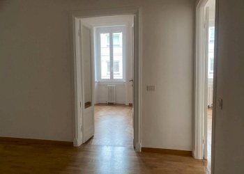 11 - Apartment piazza Santa Maria Beltrade, 2, Milano - photo 12