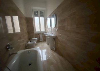 Bagno - Appartamento piazza Santa Maria Beltrade, 2, Milano - foto 20
