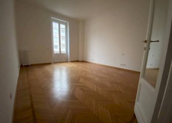 Camera da letto - Appartamento piazza Santa Maria Beltrade, 2, Milano - foto 37