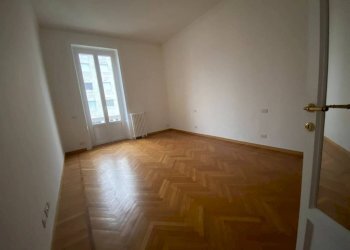 Camera da letto - Appartamento piazza Santa Maria Beltrade, 2, Milano - foto 38