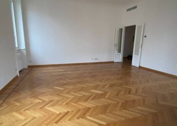 Cucina - Appartamento piazza Santa Maria Beltrade, 2, Milano - foto 42