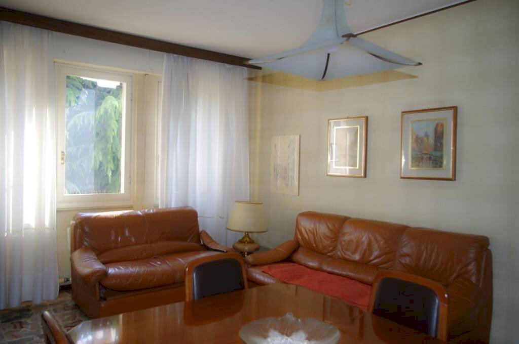 Salone - Four-room apartment via dei Salici, 23, Gallarate - photo 2
