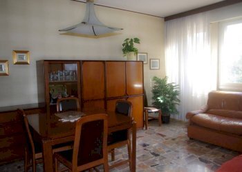 Salone - Quadrilocale via dei Salici, 23, Gallarate - foto 1