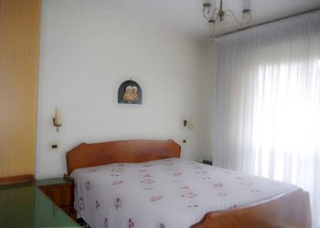 Camera da letto - Quadrilocale via dei Salici, 23, Gallarate - foto 8