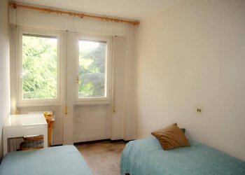 Camera da letto - Quadrilocale via dei Salici, 23, Gallarate - foto 14