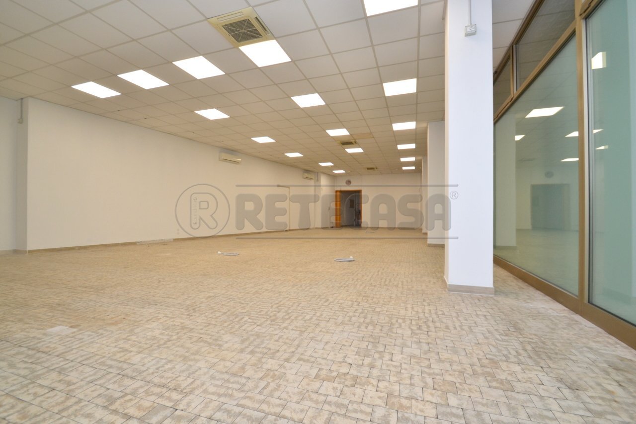 Retecasa_Valdagno Area vendita - Commercial Premises Valdagno - photo 1
