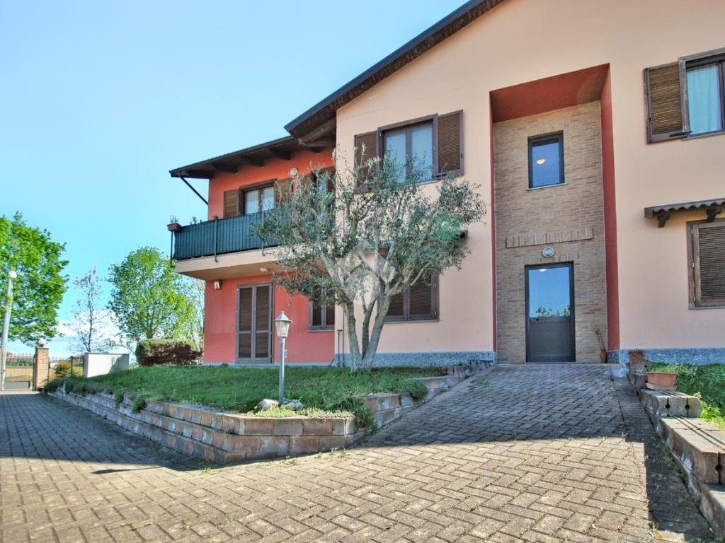 Four-room apartment Via Roma, Livorno Ferraris - photo 3