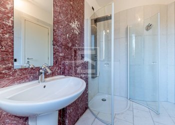 Four-room apartment Via Massadrino, Desenzano del Garda - photo 12