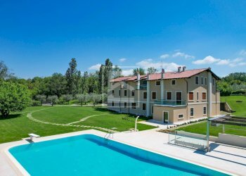 Four-room apartment Via Massadrino, Desenzano del Garda - photo 24