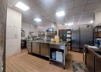Interno non residenziale - Pasticceria via 20 Settembre, Montegrosso d'Asti - foto 8