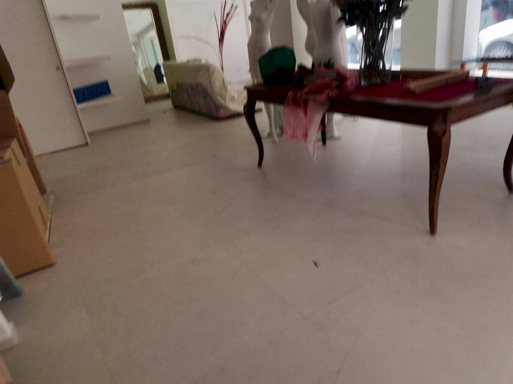 Salone - Negozio via Alessandro Manzoni, 36, Bari (zona Murat) - foto 2