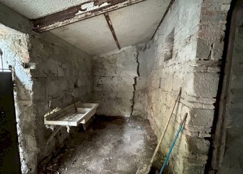 IMG-20240410-WA0003.jpg - Magazzino Via San Sebastiano 34, Morlupo - foto 12